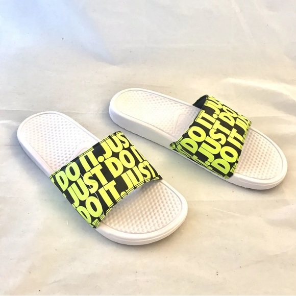 Nike Benassi JDI Print Just Do It Men’s Slides Slippers White Volt- Black 13 - Picture 12 of 12
